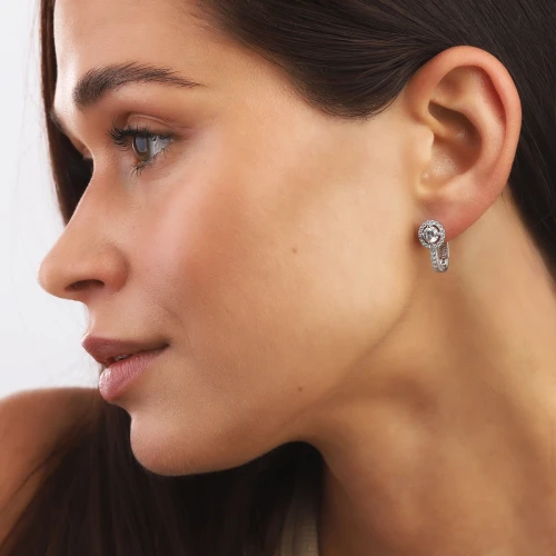 Kolczyki Srebrne Aria na modelce