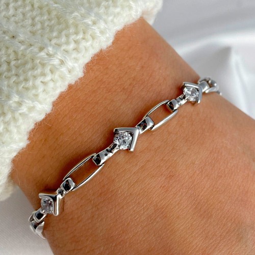 Srebrna Bransoletka Vic na modelce