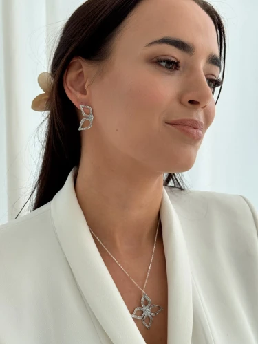 Srebrny Naszyjnik Kwiatek Luma Próba 925