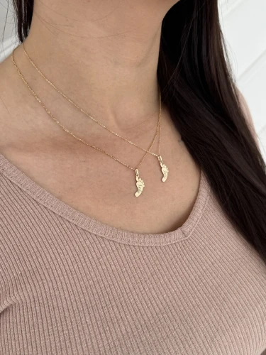 Złoty Naszyjnik Stópka splot M oraz L porównanie