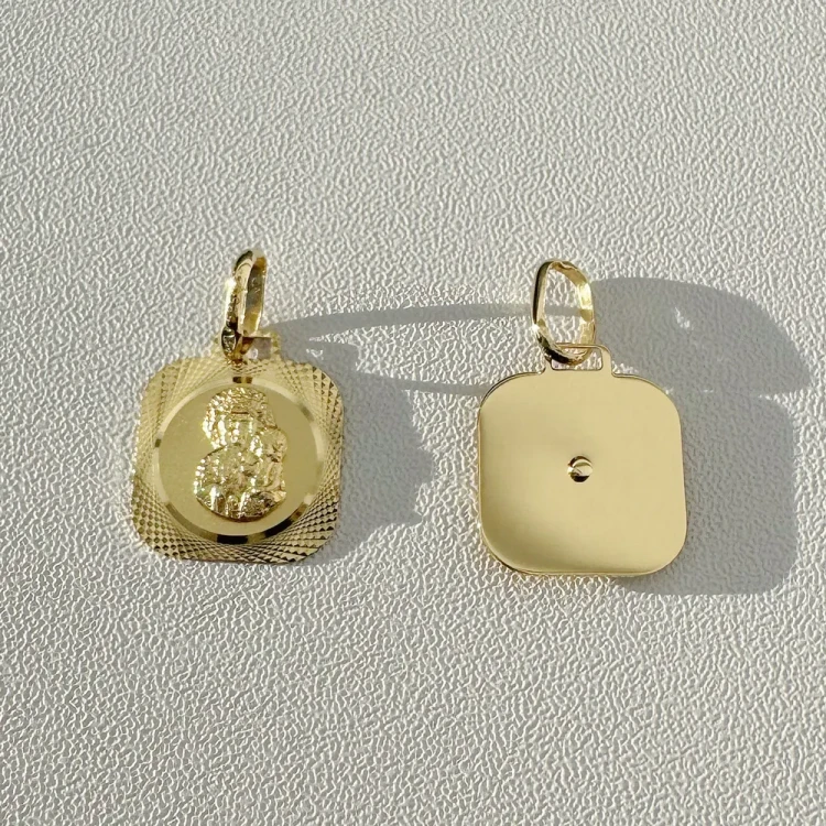 Złoty Medalik Diamentowany Prostokątny z Matką Boską Częstochowską Pr.585 przód i tył