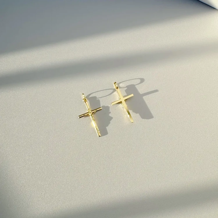 Złoty Krzyżyk Duży z Jezuskiem Zawieszka Próba 585 daleko.webp