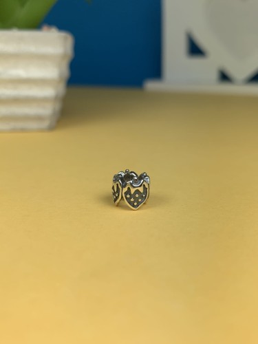 Srebrny Charms truskawka próba 925